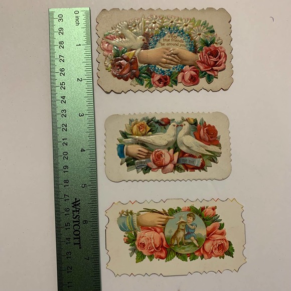 Vintage Cards Embossed Design Shaped Edges Small Set of 3 - Picture 6 of 7